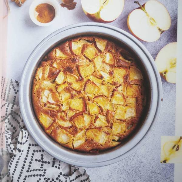 веганская яблочная шарлотка на кокосовом молоке